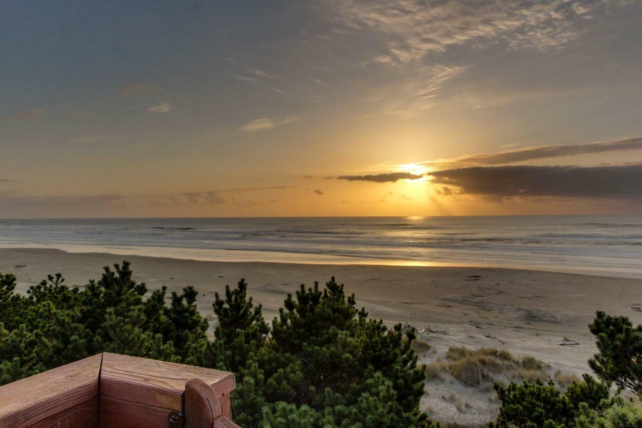 Seadrifter Oceanfront Beach House Seal Rock エクステリア 写真